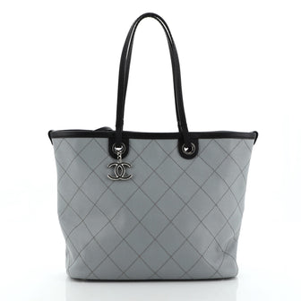 Chanel Fever Tote Quilted Caviar Medium