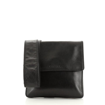 Chanel Vintage Flat Crossbody Bag Leather Small