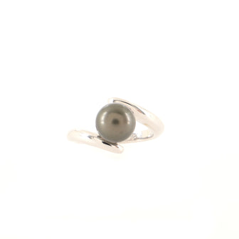 Chanel Bypass Ring 18K White Gold with Black Pearl